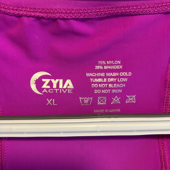 Zyia Active Summer Purple Panel Split Back Mesh Tank Top. Size XL - Picture 3 of 3